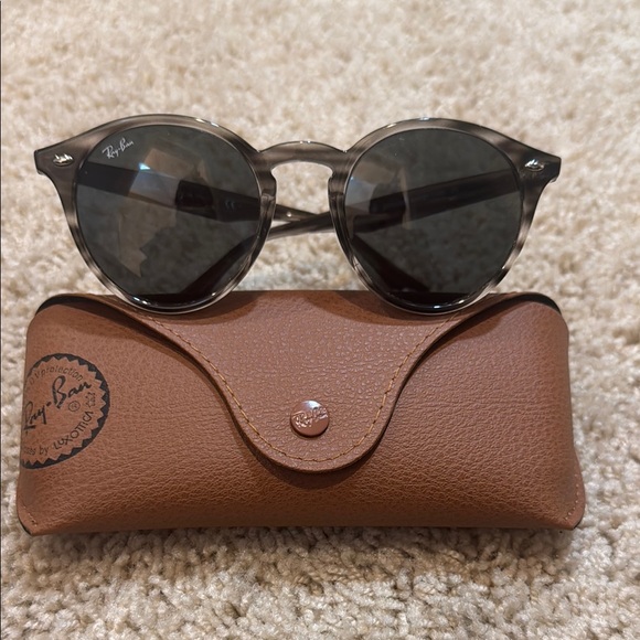 Ray-Ban Accessories - Ray-Ban Women’s Round Sunglasses with Case